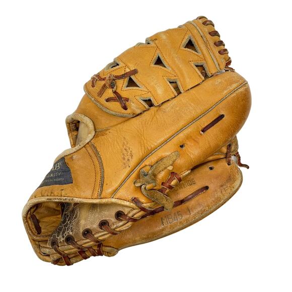 Vintage Mocaby MB45 Leather Baseball Glove with Nylon Stitching - Picture 1 of 7